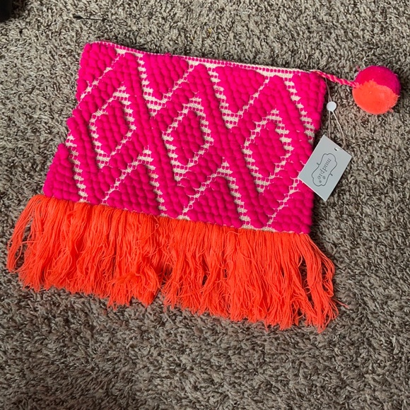 Woven fringe clutch purse - Picture 1 of 3